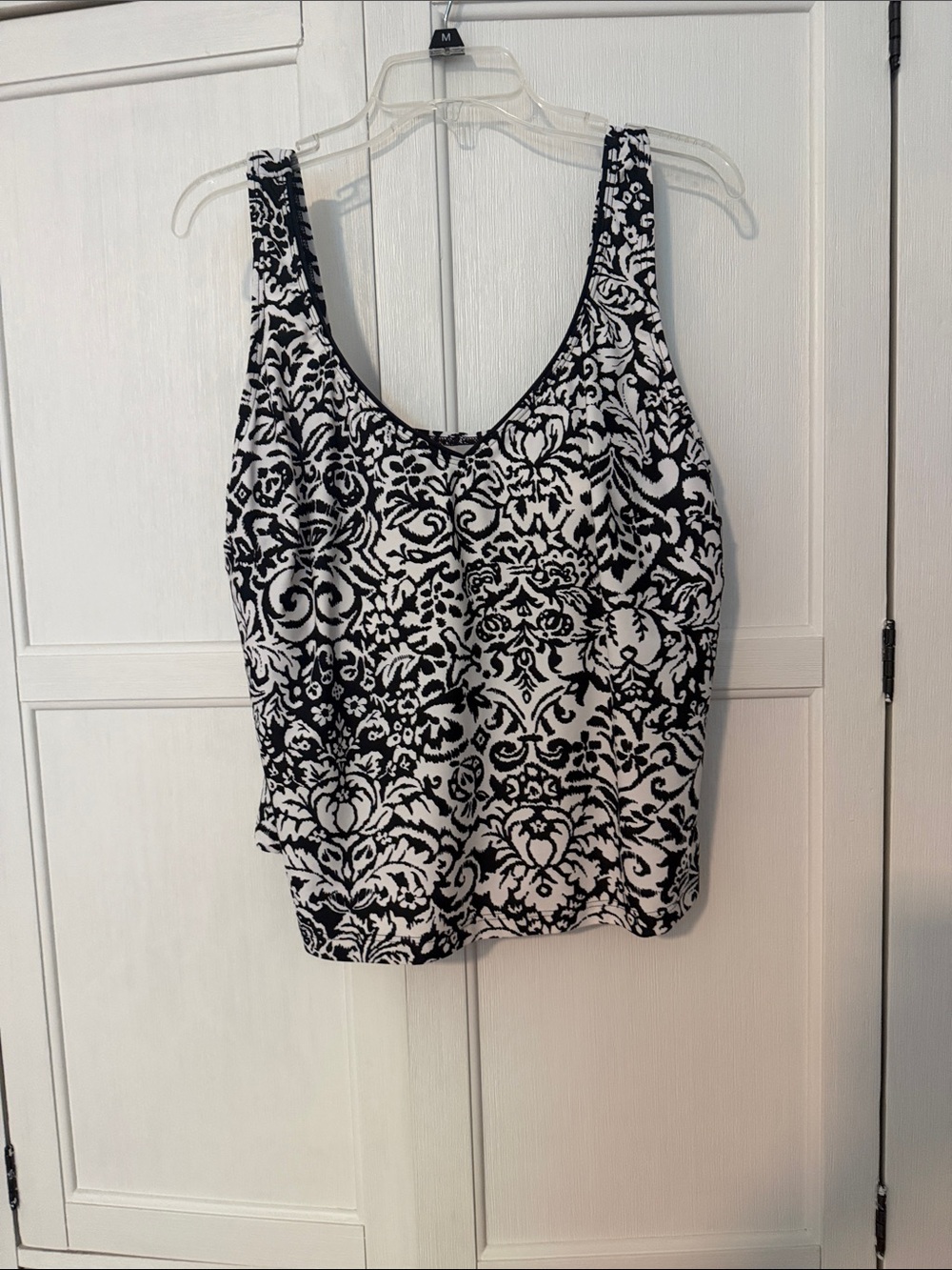 Black & White Patterned Scoop Neck Women's Swim Tank Top